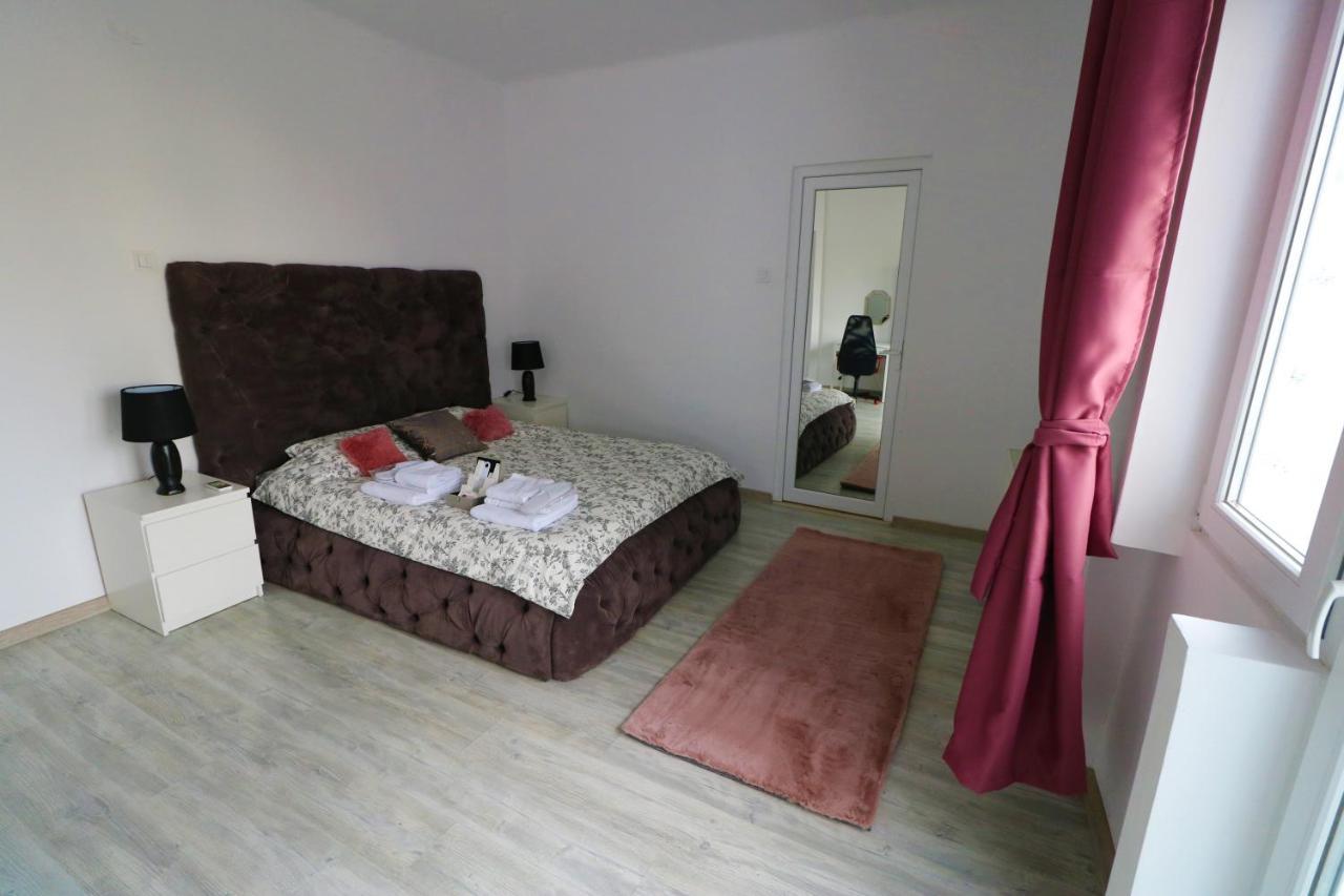 Athenee Palace Apartment - Panoramic View Terrace & Balcony - Free Minibar Bucharest Exterior photo