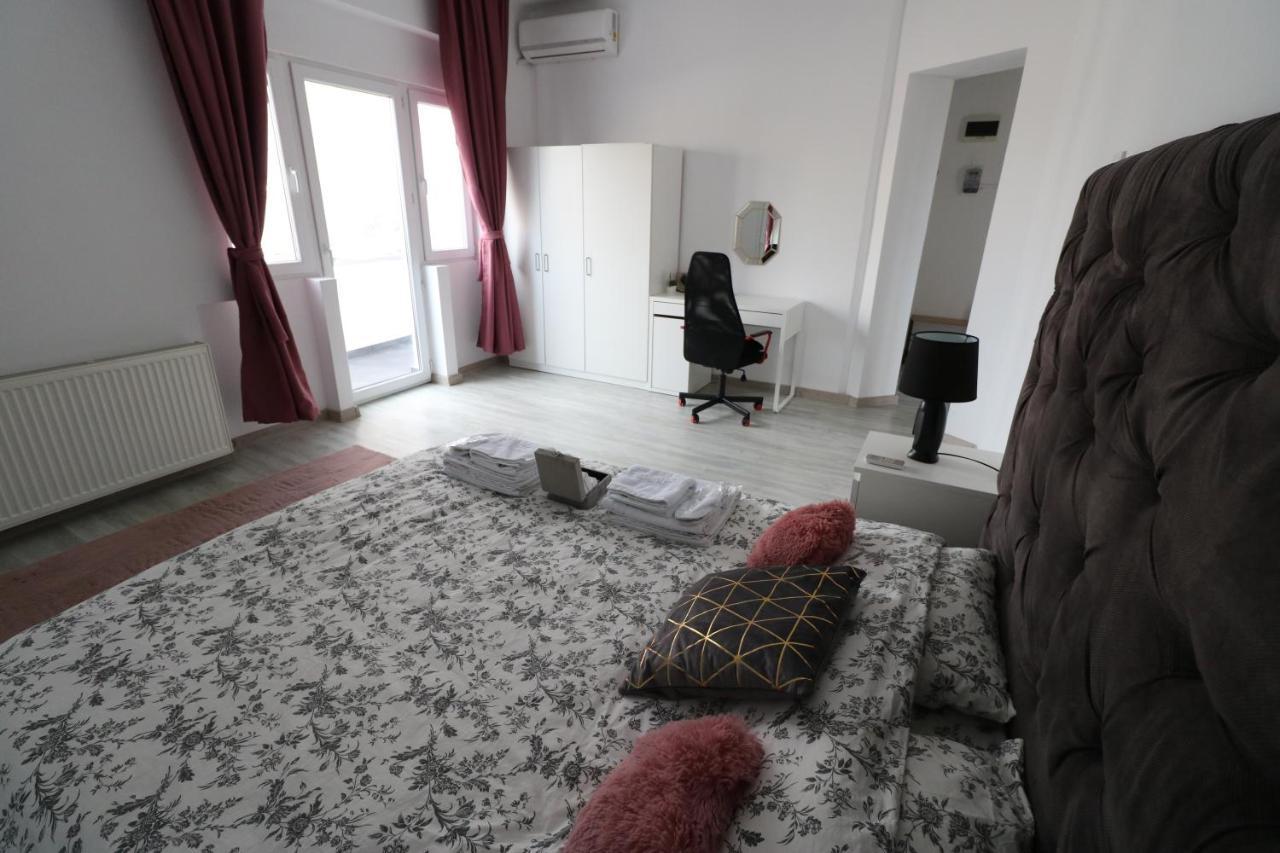 Athenee Palace Apartment - Panoramic View Terrace & Balcony - Free Minibar Bucharest Exterior photo